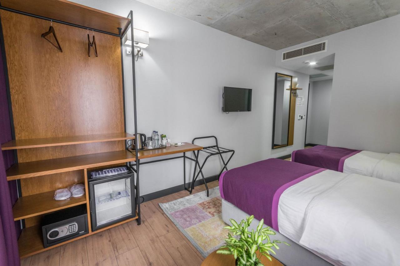 טביליסי Hotel Adora מראה חיצוני תמונה