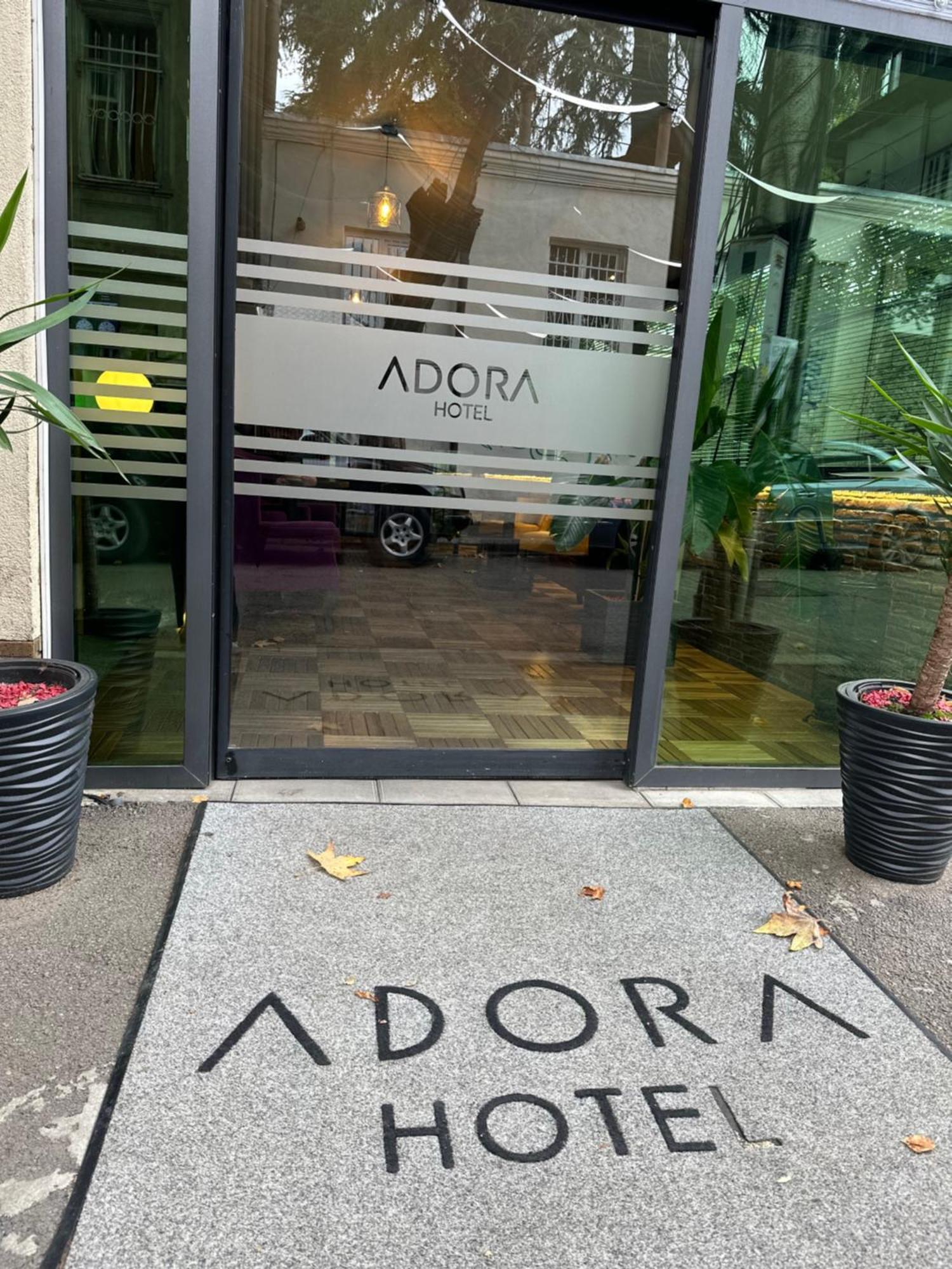 טביליסי Hotel Adora מראה חיצוני תמונה